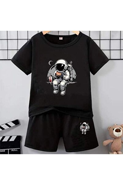 Kids Летен комплект за момчета с астронавтски принт, състоящ се от черна блуз...