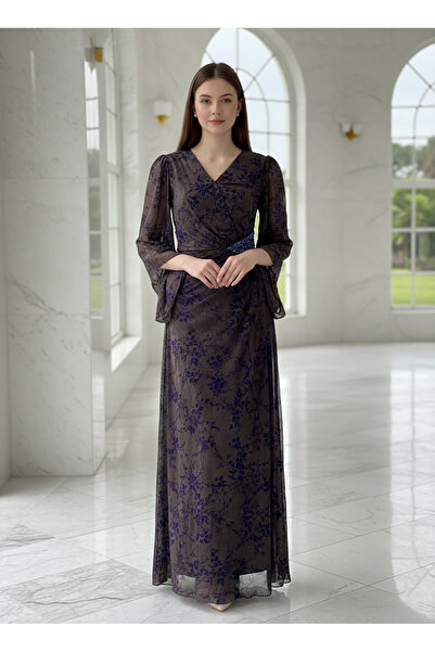 DVNA Floral chiffon evening dress with draped design and crystal belt, gray/p...