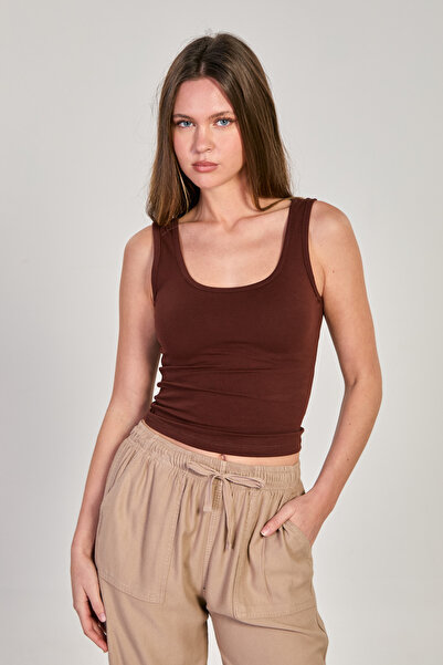 BARRELS AND OIL Women's Front and Back Deep Neckline Crop Tank Top - Bitter B...