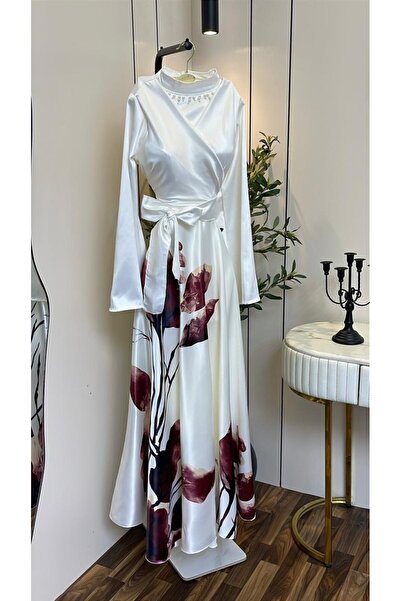 Special-DIARA A luxurious satin evening dress featuring a collared design