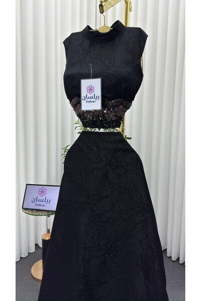 Bailsan Black set with luxurious embroidery
