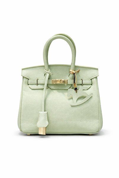 Evo Luxury Clutch Bag with a classic design and accessories