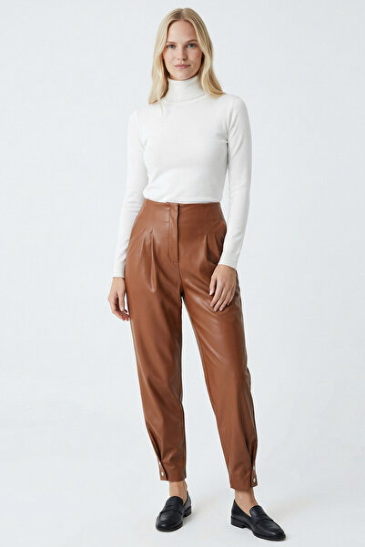 Exquise Ψηλόμεσο παντελόνι από συνθετικό δέρμα με λεπτομέρεια κουμπιού στις μ...