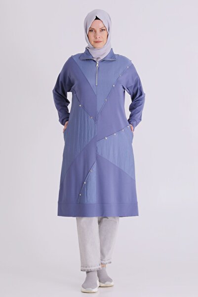 Sahra Tesettür Behrem önü yarım fermuarlı önü çıtçıt aksesuarlı tesettür tunik