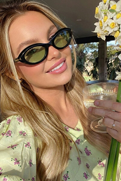 Eyesofia Camelia Black Uv400 Protected Ultra Light Women's Sunglasses