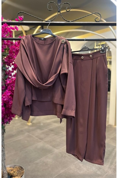my312 - طقم بني مع إكسسوارات من OMZU
