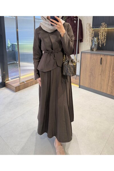 nizzell طقم تنورة وسترة LUVENA Premium بتفاصيل ربطة عنق - بني