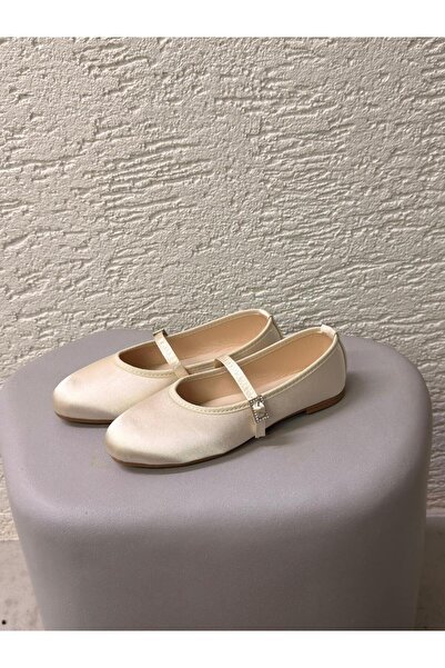 Beyond Balerini de damă din piele satinată cu cataramă elegantă, 1 cm BYNDSTNB01