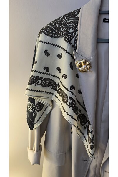 VOBEEYKU Ethnic Patterned Two-Color Scarf 70*70 cm