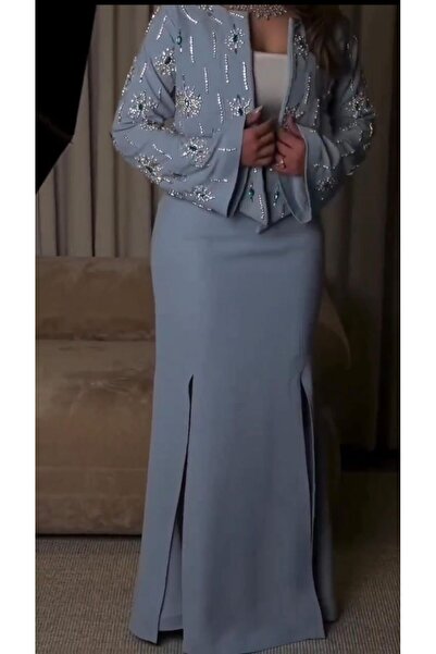 NALA FASHION فستان راقٍ بتصميم تراثي عصري باللون الأزرق السماوي