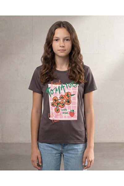 REDTAG تيشيرت بأكمام قصيرة مطبوع عليه رسمة زهرة المريمية للبنات في المرحلة ال...