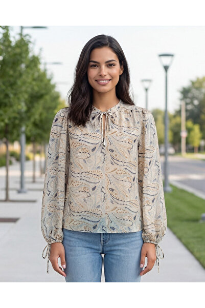 REDTAG بلوزة نسائية بيج مطبوع بخيوط لامعة