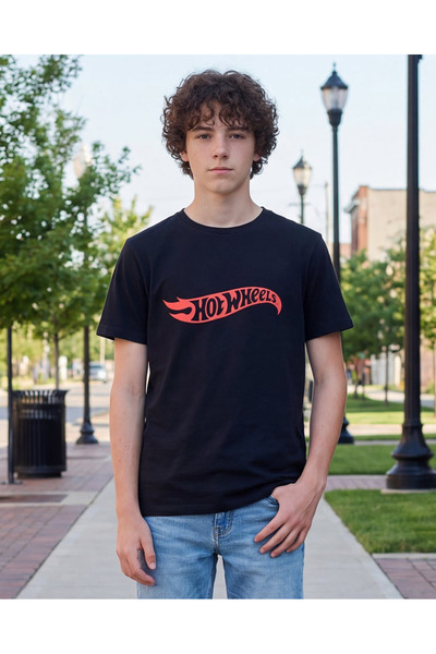 REDTAG تي شيرت أسود مزخرف للأولاد الكبار