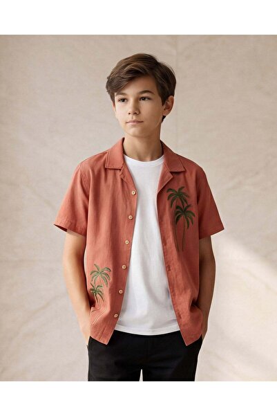 REDTAG طقم ملابس كاجوال للأولاد الكبار مكون من قطعتين: قميص برتقالي مطرّز مع ...