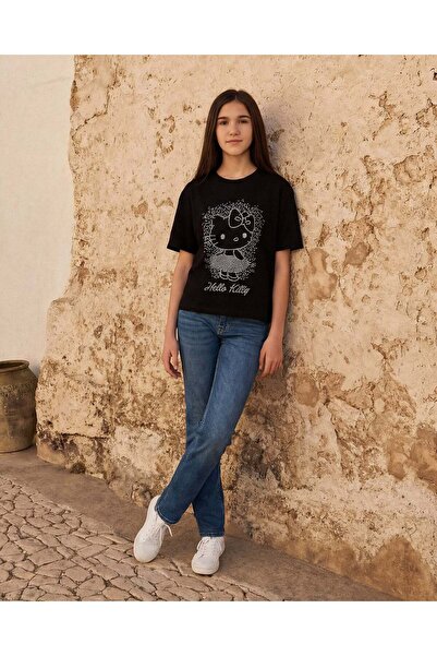 REDTAG تيشيرت أسود مزين للبنات في المرحلة الثانوية