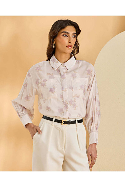 REDTAG بلوزة نسائية بيضاء مطبوع أمامية