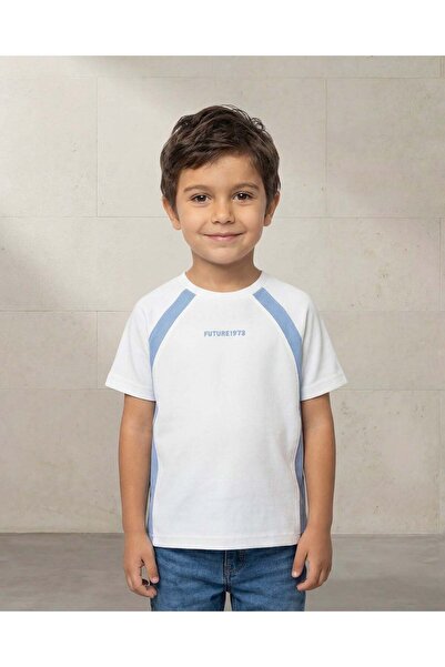 REDTAG تي شيرت أبيض مطبوع للأولاد
