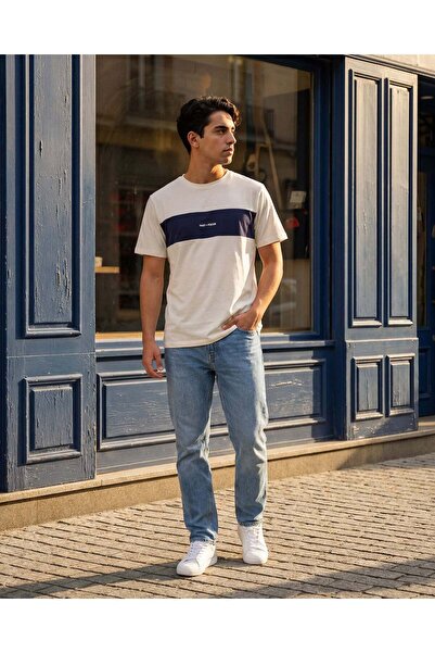 REDTAG تي شيرت رجالي أبيض مطبوع