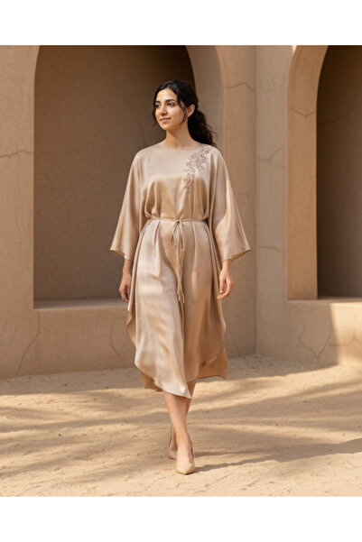 REDTAG فستان ميدي ذهبي اللون للنساء مزين بتطريزات زهرية ثلاثية الأبعاد من الس...