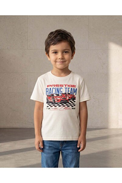 REDTAG تيشيرت أبيض للأولاد عليه رسومات فريق سباق