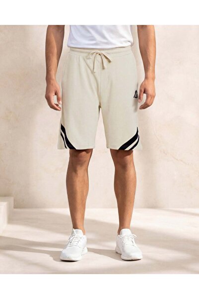 REDTAG شورت رجالي متوسط ​​الطول بلون عاجي عثماني، مصمم ومخيط