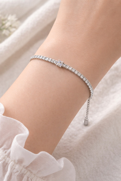 VENİV Heart-shaped waterway silver-tone stainless steel bracelet