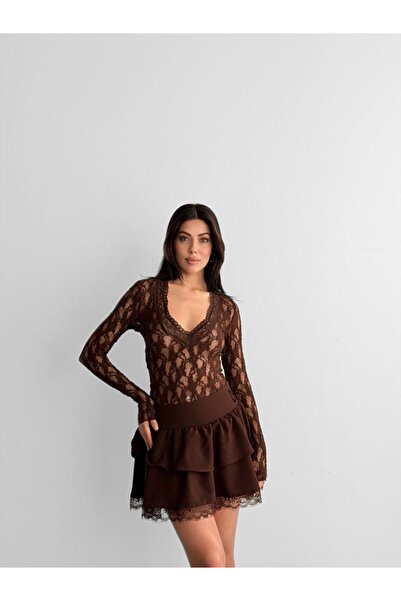 Ekim Store Lace Ruffled Collar Low-Cut Blouse