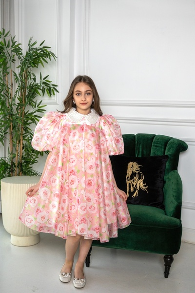 Generic فستان بناتي وردي بطبعة ورود وياقة دانتيل وأكمام منفوخة