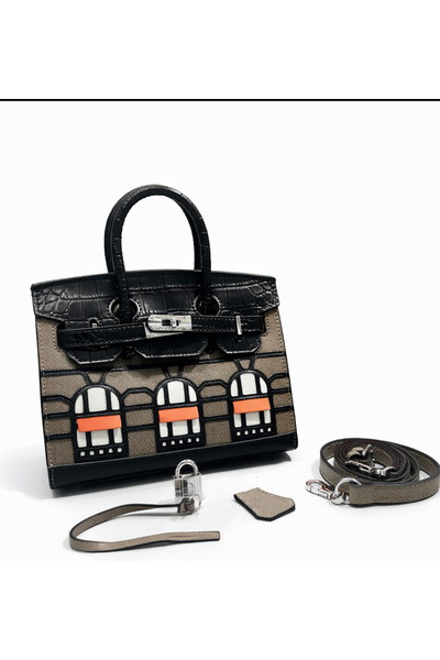 GC Luxury Clutch Bag with an elegant architectural design – premium Leather w...