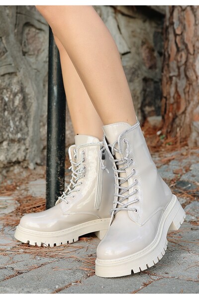 STUMBANNG Woint Beige Patent Leather Lace up Boots
