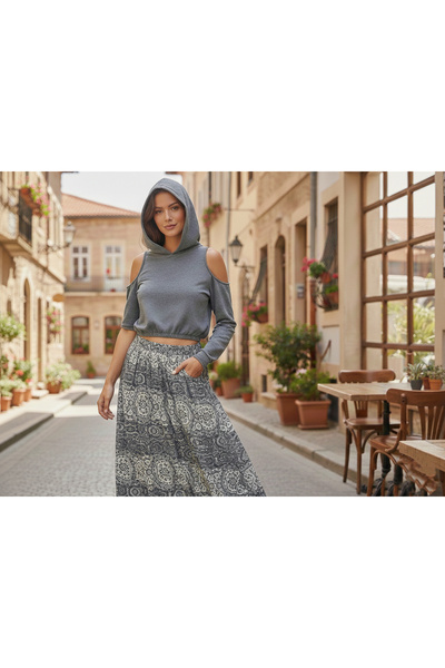 Larida Crop Sweat