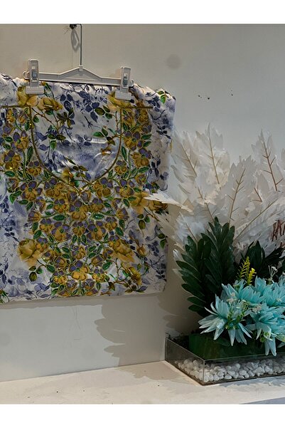 REHAM Emirati embroidered fabric