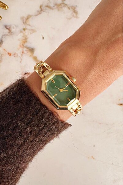 OQQO ساعة يد نسائية من كرونا بعلبة مربعة ومينا خضراء وذهبية