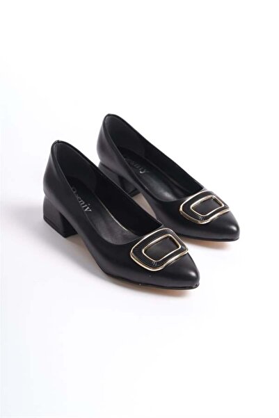 Difolia Pantofi clasici cu toc de 4 cm grosime, cu cataramă pătrată din piele...