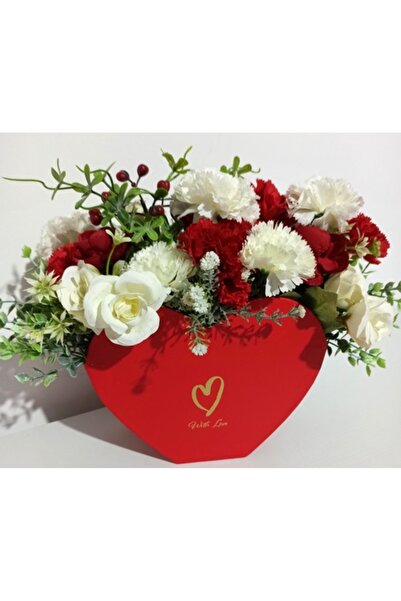 Pasiunea Florilor Heart-shaped box with white and red carnations