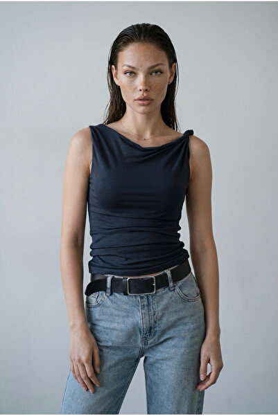 Madmext بلوزة نسائية أنيقة بخصر مطاطي وتصميم مدخن MG2688