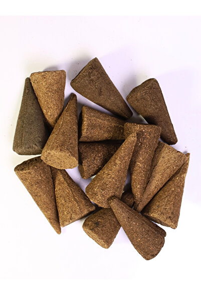 Oud Pyramid-shaped Maamoul (50g)