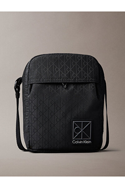 Calvin Klein Erkek Utility Emblem Reporter Omuz Çantası