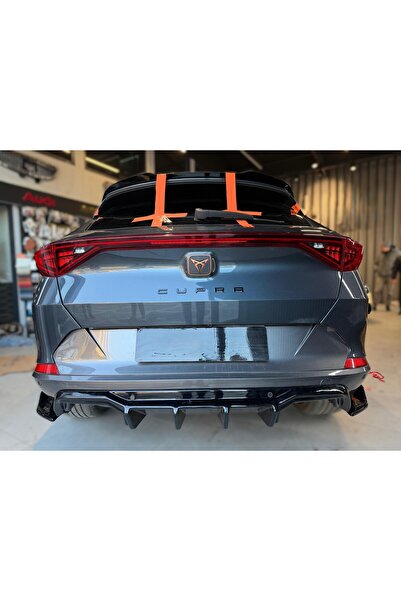 Tuning Vadisi Cupra Formentor Arka Ek Difüzör (Parlak Siyah Boyalı) 2020+