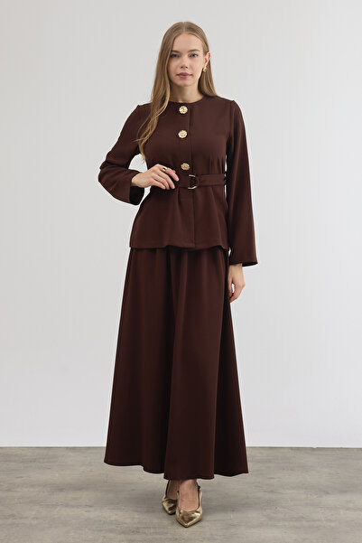 VAVİNOR طقم بلوزة وتنورة بتفاصيل أزرار ذهبية - بني