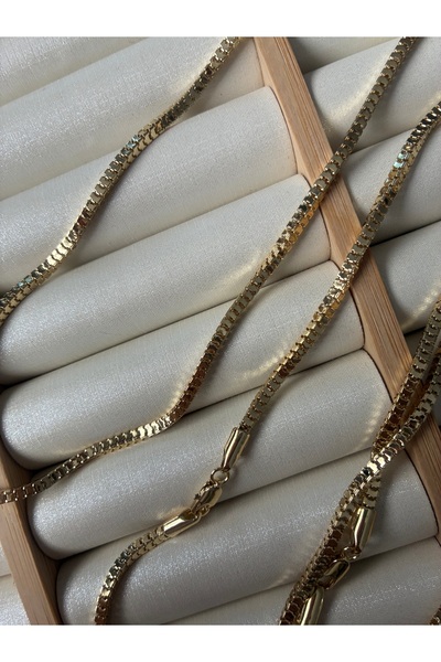 ARİ TAKI قلادة من الفولاذ الذهبي بأربعة حواف مقاس 46 سم