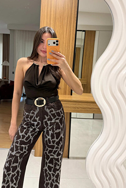 Gizem Ecemiş Rosalie Kahve Kolye Detaylı Bluz