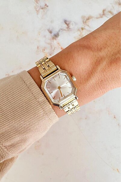 OQQO Thane Cornered Dial Gold Women's Wristwatch