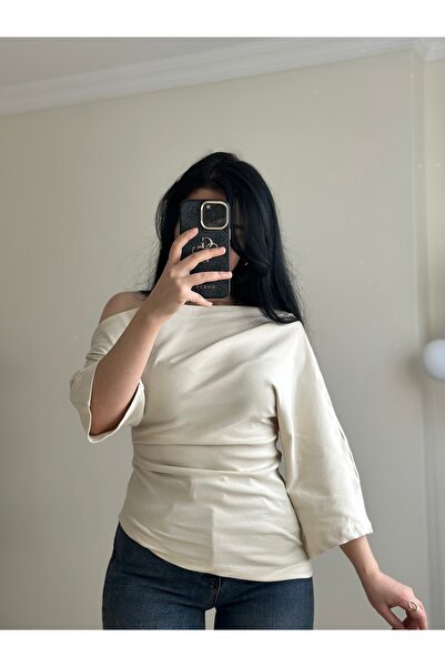 YELZEY BUTİK Kayık Yaka Drape Detail Body