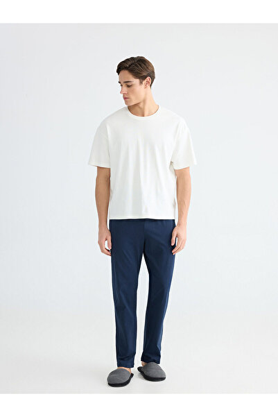 LC Waikiki مجموعة إلسيفا - بيجامة رجالية قياسية باللون الأزرق الداكن