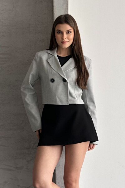 AKD Atelier Kadın Blazer Ceket Crop Kruvaze Yaka Çift Düğmeli Regular Kısa Ceket