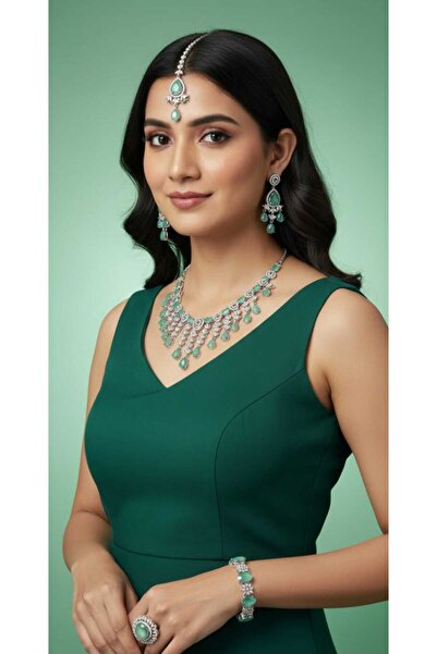 Arjwan Accessories A stunning women's jewelry accessory set