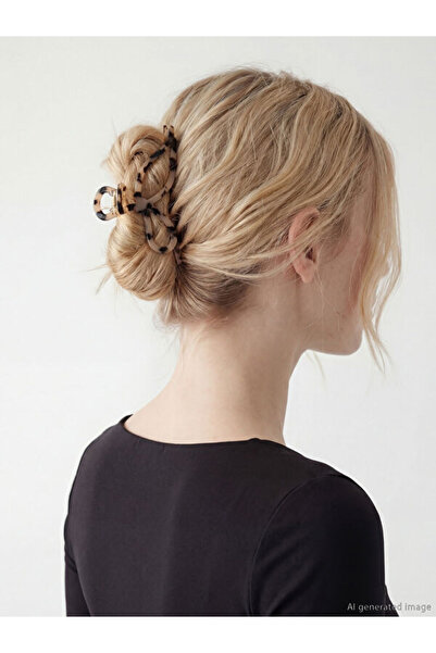 LC Waikiki Çelebi Store'dan Kaliteli Parçalar Fiyonk Figürlü Kadın Mandal Toka