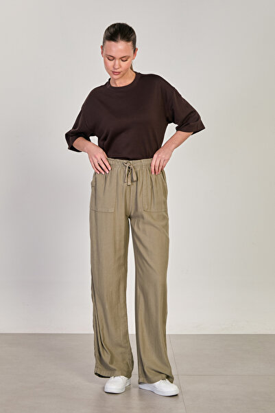 BARRELS AND OIL Women's elastic waist square pocket loose pants - olive