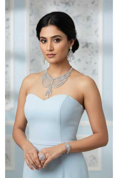 Arjwan Accessories A stunning women's jewelry accessory set